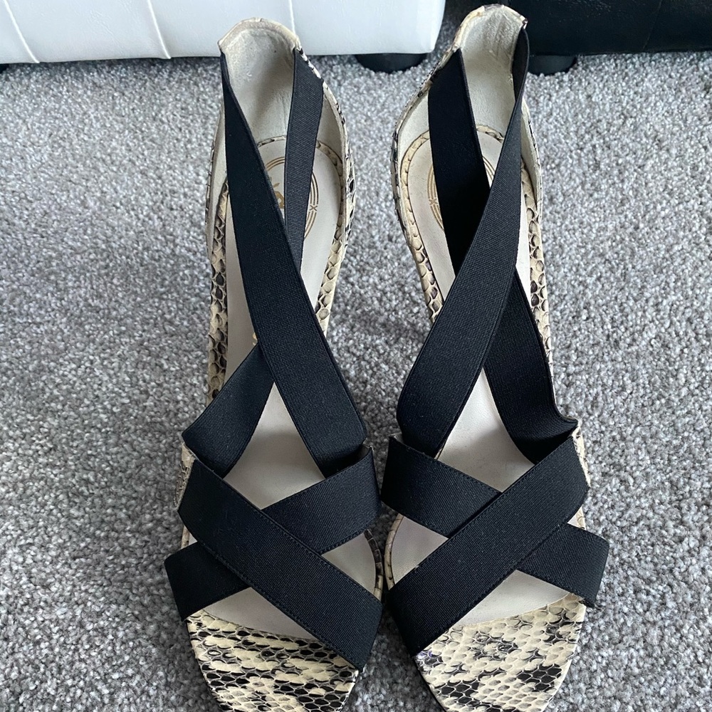 Delman Shoes